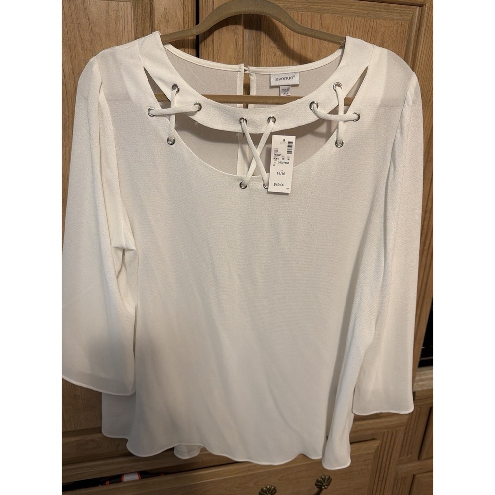 Avenue 14/16 White Lace Up Neckline Silver Tone Grommet Flowy Blouse Women's NWT